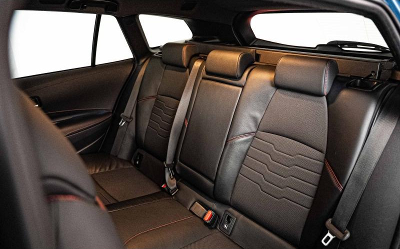 TOYOTA Corolla Touring Spt