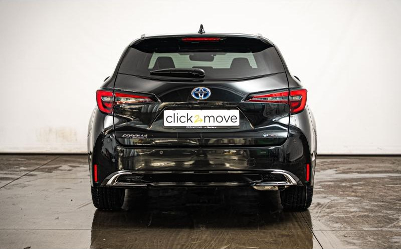 TOYOTA Corolla Touring Spt