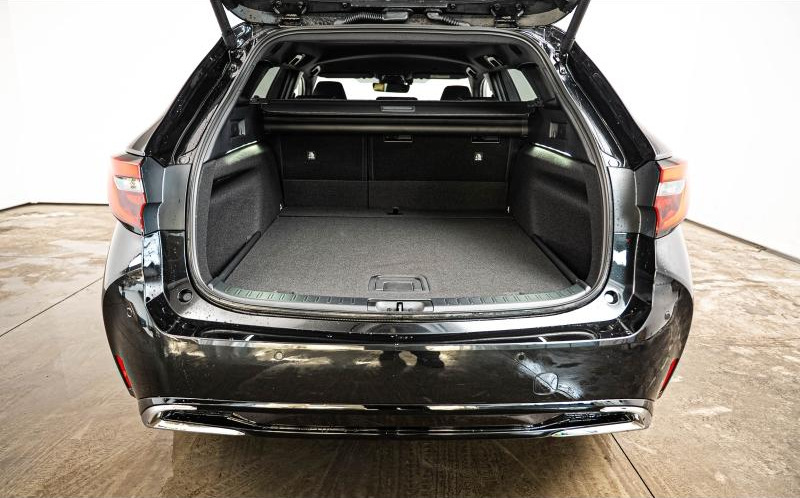 TOYOTA Corolla Touring Spt