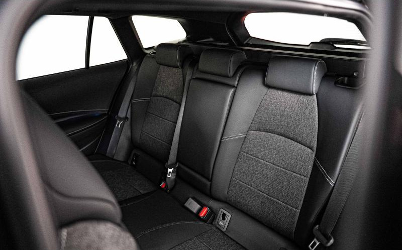 TOYOTA Corolla Touring Spt