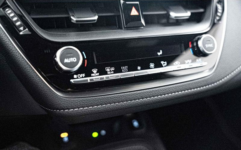 TOYOTA Corolla Touring Spt