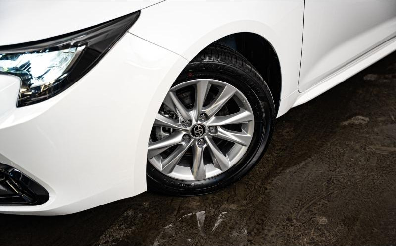 TOYOTA Corolla Touring Spt