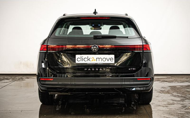 VOLKSWAGEN Passat SW