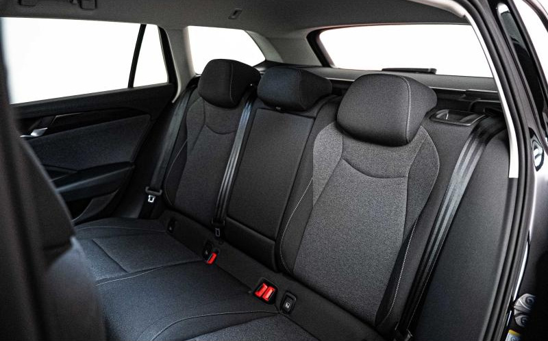 VOLKSWAGEN Passat SW