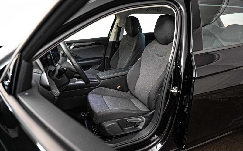 VOLKSWAGEN Passat SW