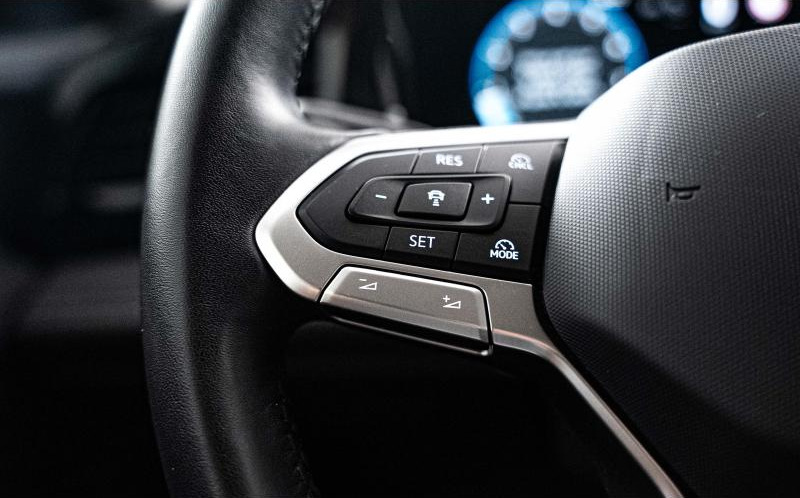 VOLKSWAGEN Passat SW