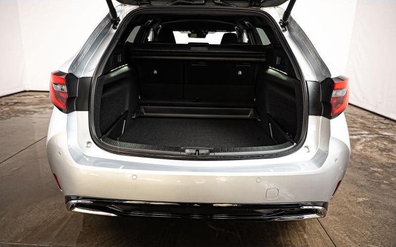 TOYOTA Corolla Touring Spt