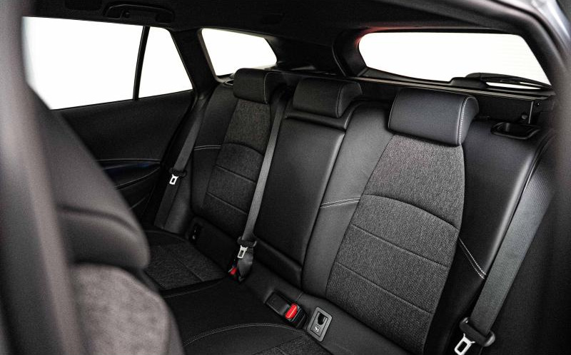 TOYOTA Corolla Touring Spt