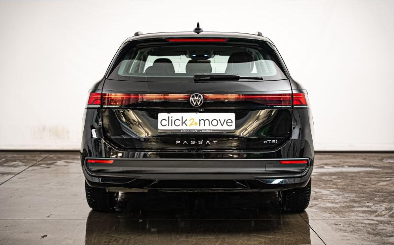VOLKSWAGEN Passat SW