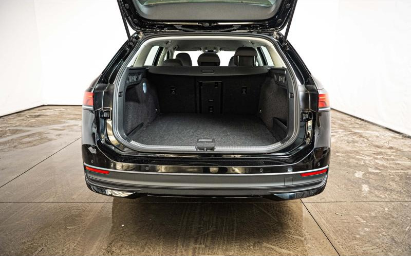 VOLKSWAGEN Passat SW