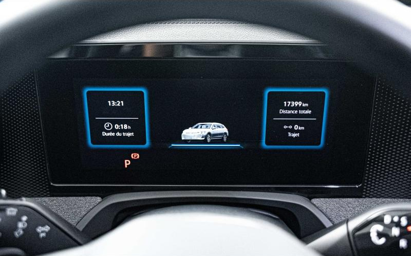 VOLKSWAGEN Passat SW