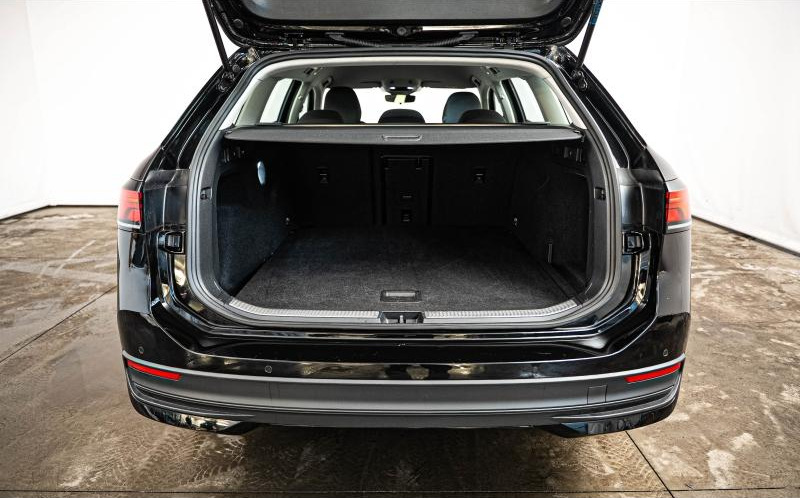 VOLKSWAGEN Passat SW