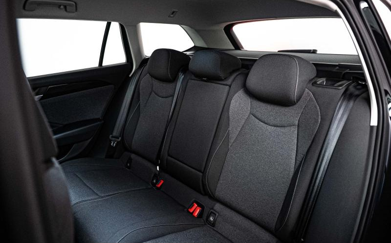 VOLKSWAGEN Passat SW