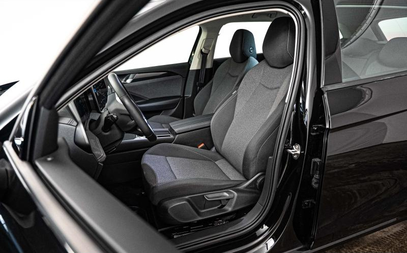 VOLKSWAGEN Passat SW