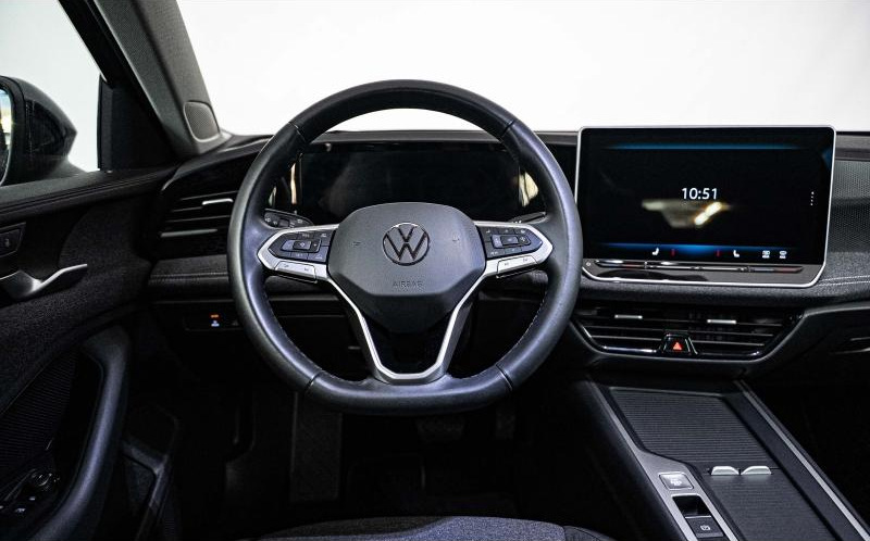 VOLKSWAGEN Passat SW