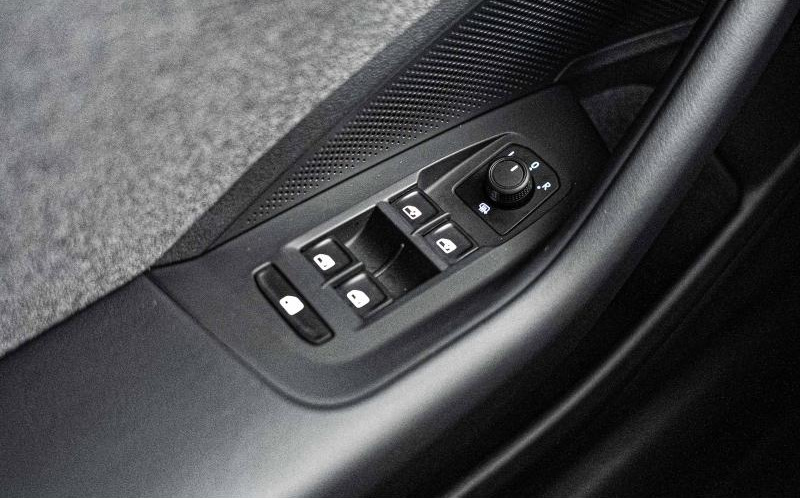 VOLKSWAGEN Passat SW