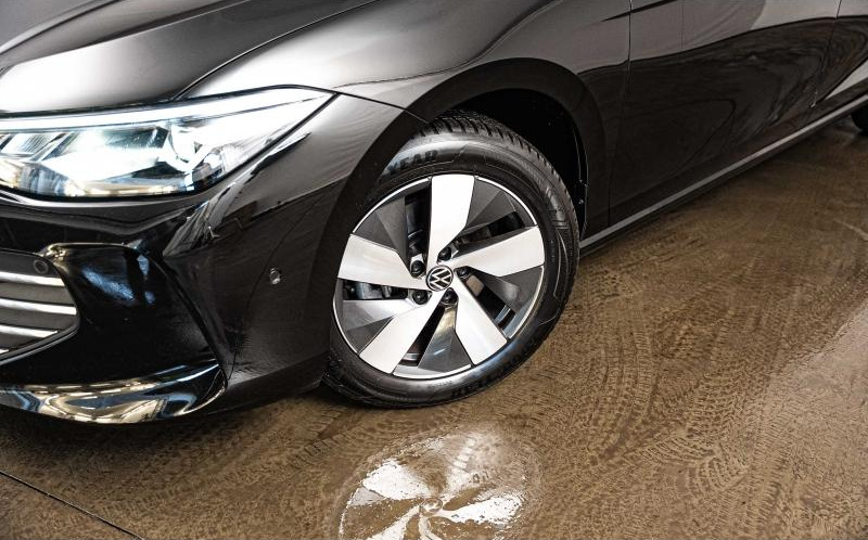 VOLKSWAGEN Passat SW