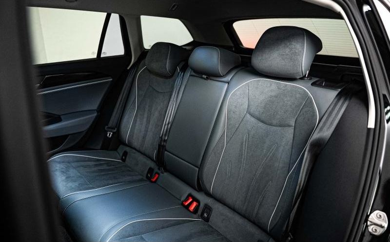 VOLKSWAGEN Passat SW