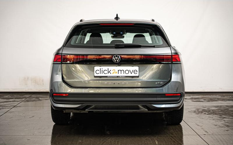 VOLKSWAGEN Passat SW