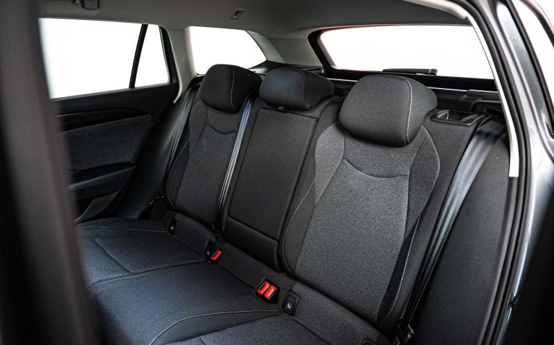 VOLKSWAGEN Passat SW