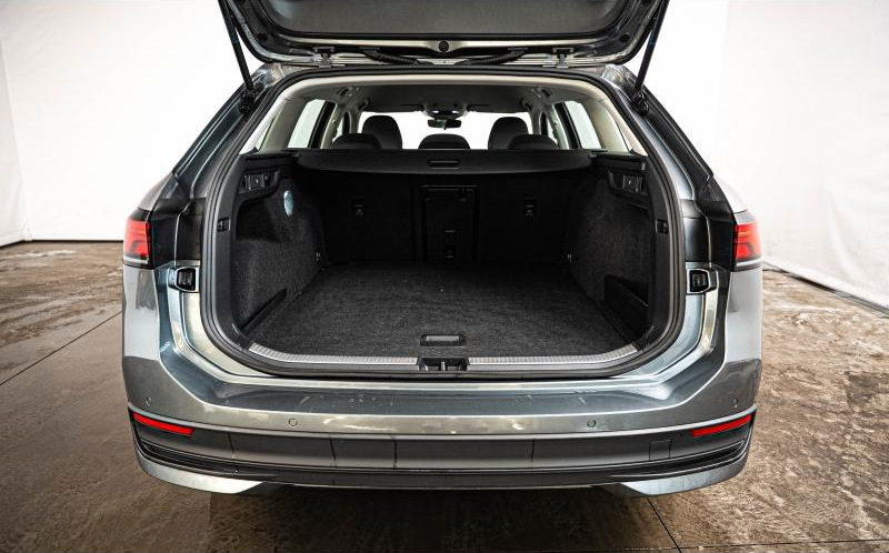 VOLKSWAGEN Passat SW