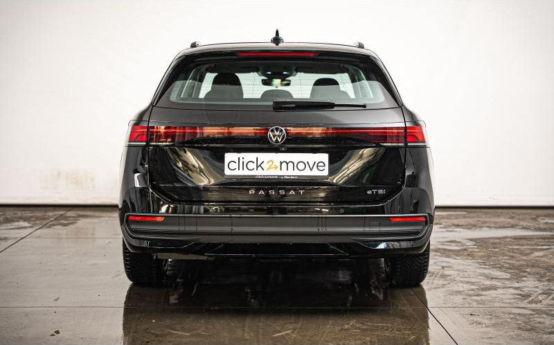 VOLKSWAGEN Passat SW