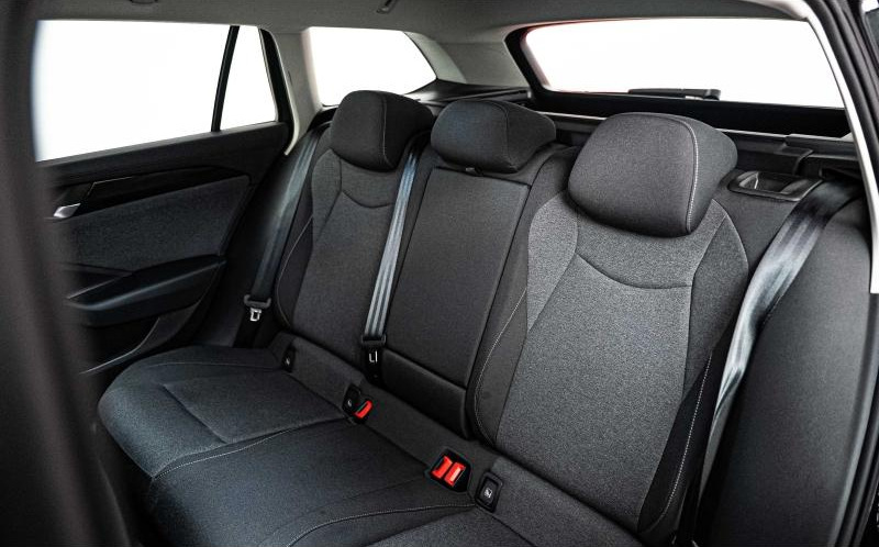 VOLKSWAGEN Passat SW