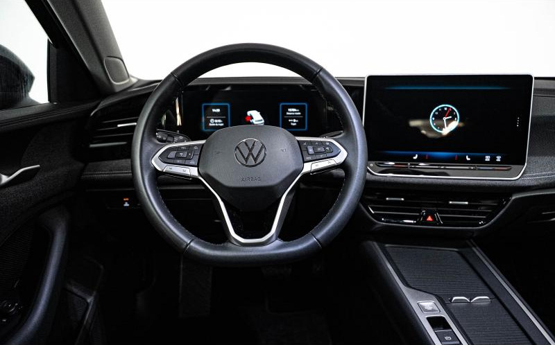 VOLKSWAGEN Passat SW