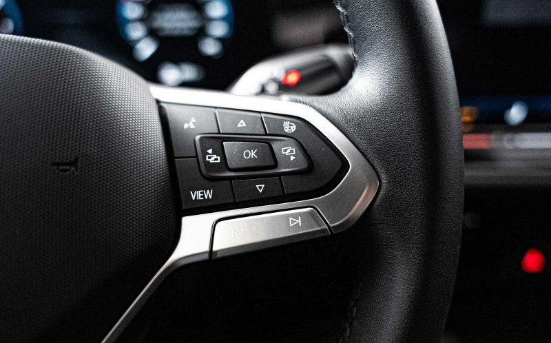 VOLKSWAGEN Passat SW