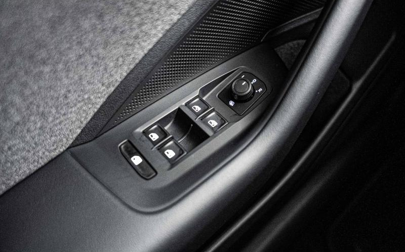 VOLKSWAGEN Passat SW