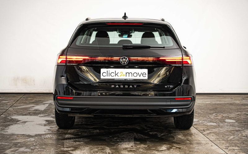 VOLKSWAGEN Passat SW