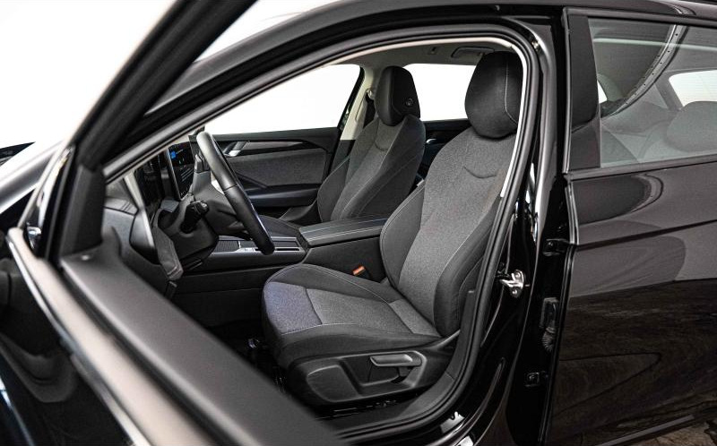 VOLKSWAGEN Passat SW