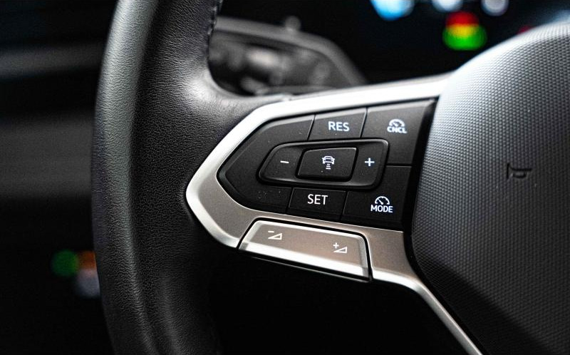 VOLKSWAGEN Passat SW