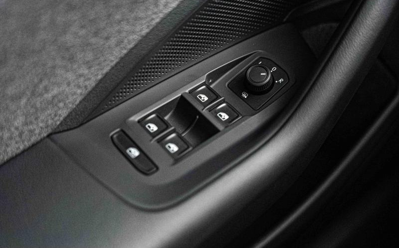 VOLKSWAGEN Passat SW