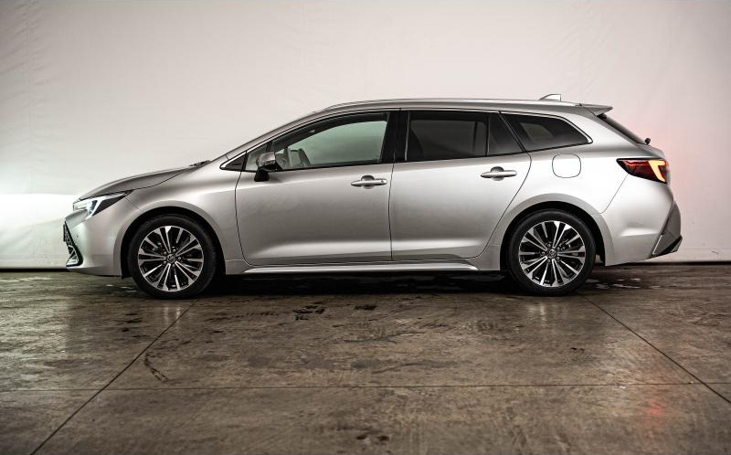 TOYOTA Corolla Touring Spt