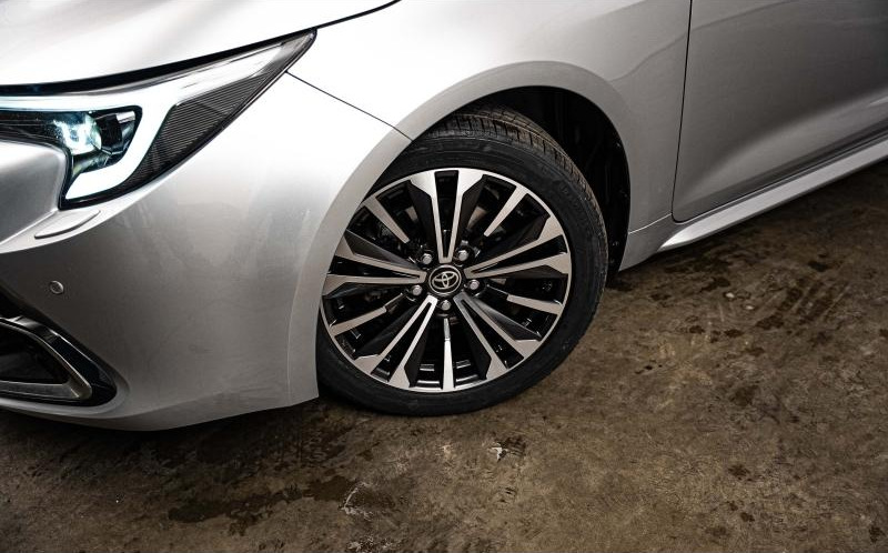 TOYOTA Corolla Touring Spt