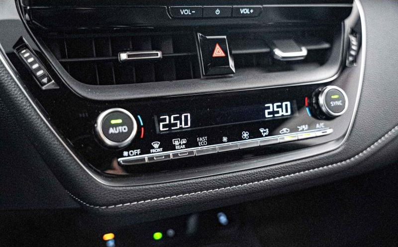 TOYOTA Corolla Touring Spt