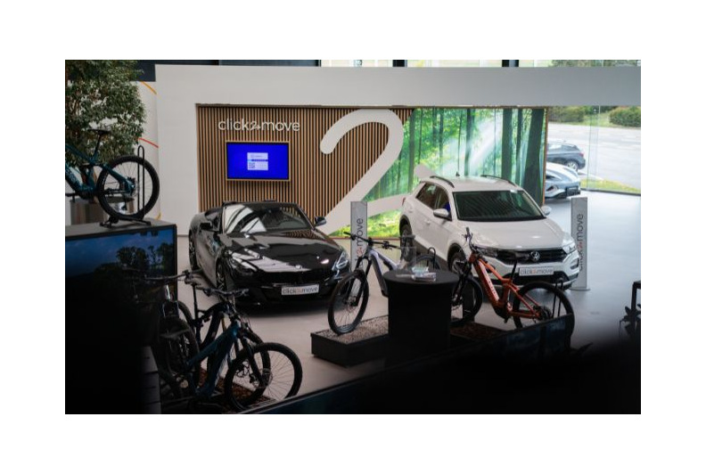 Faut-il privilégier un garage indépendant ou une concession pour la réparation de la carrosserie de sa voiture d’occasion ?