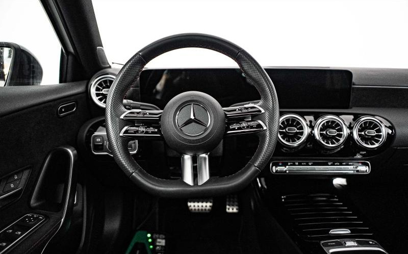 MERCEDES-BENZ Classe A Berline