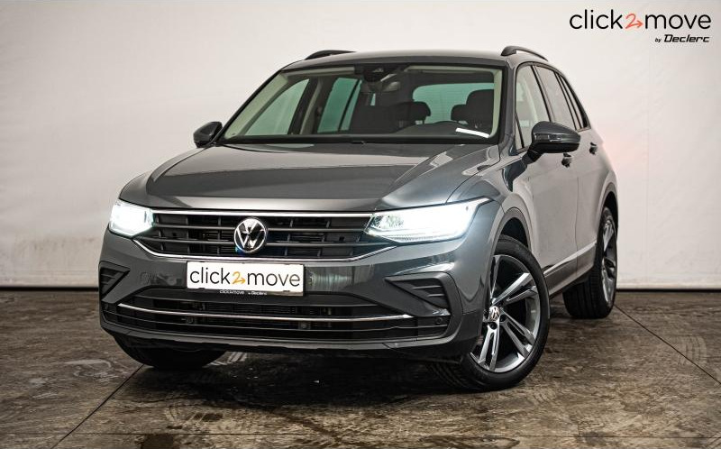 VOLKSWAGEN Tiguan