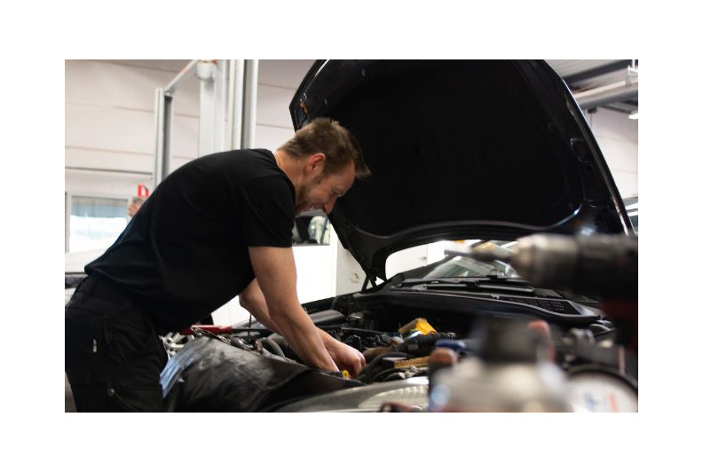 Comment protéger son véhicule d’occasion : pensez à la garantie