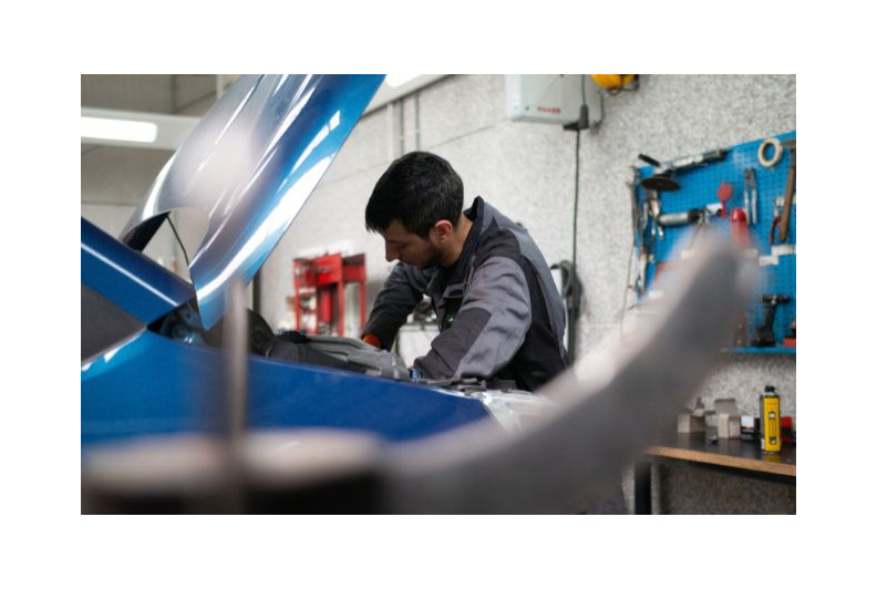 Comment prolonger la vie d’une voiture d’occasion avec le contrat d’entretien de click2move by Declerc ?