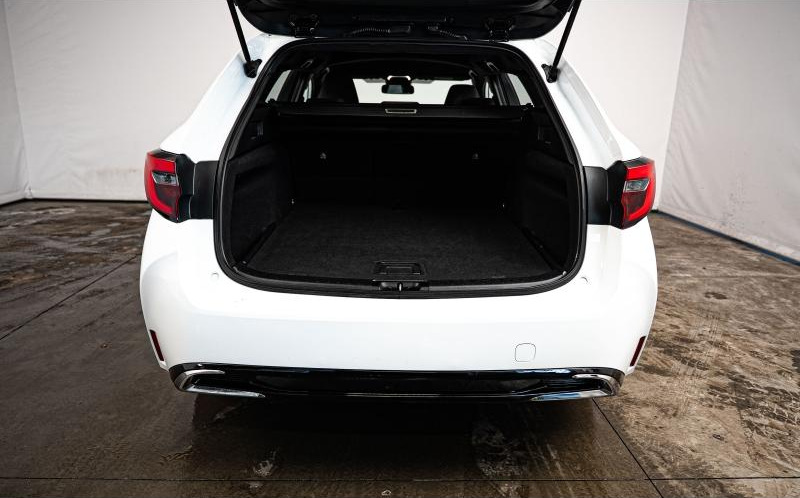 TOYOTA Corolla Touring Spt