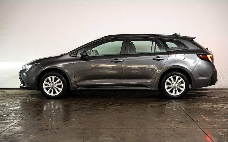 TOYOTA Corolla Touring Spt
