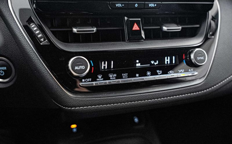 TOYOTA Corolla Touring Spt