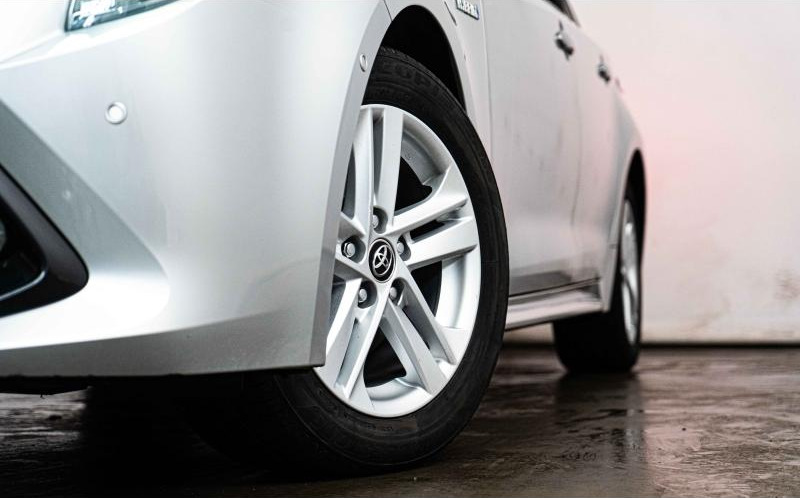 TOYOTA Corolla Touring Spt