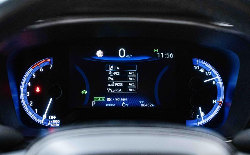 TOYOTA Corolla Touring Spt