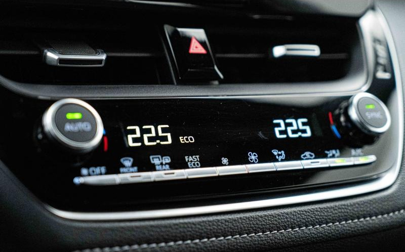 TOYOTA Corolla Touring Spt