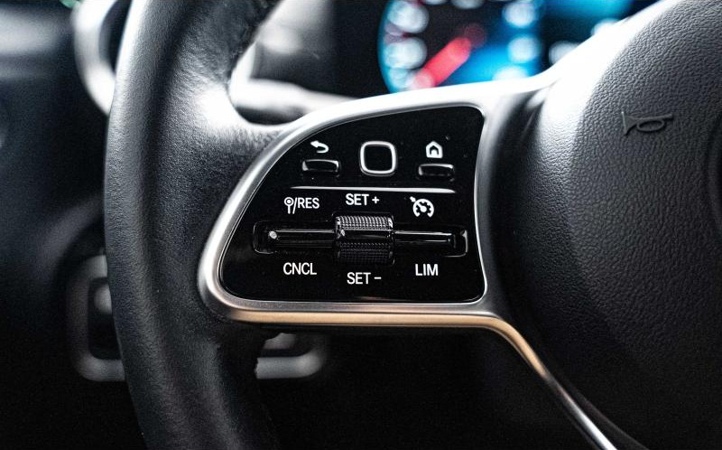 MERCEDES-BENZ CLA Shooting Brake