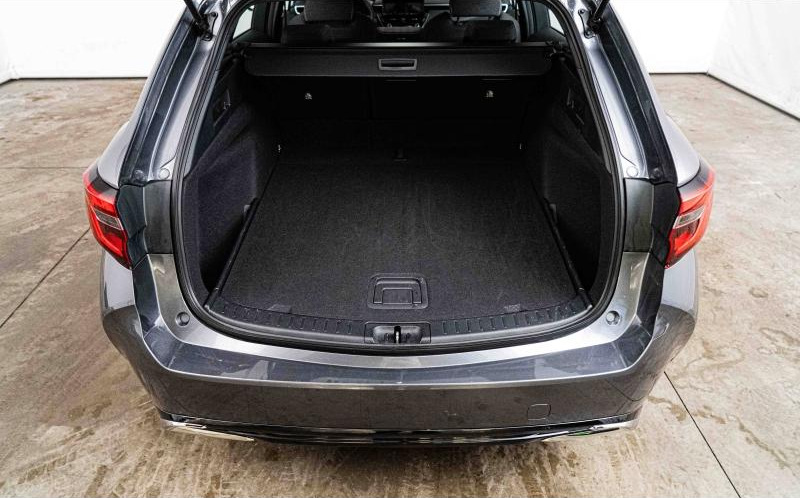 TOYOTA Corolla Touring Spt